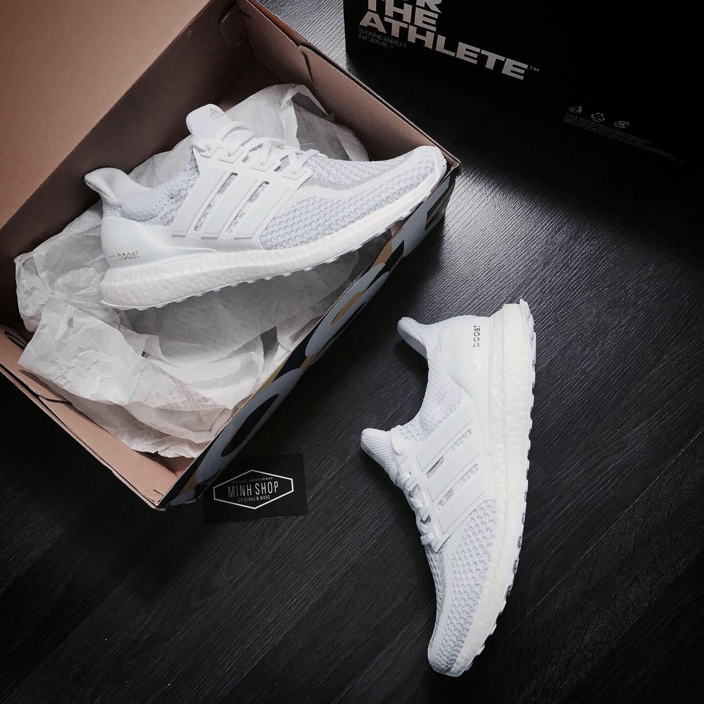 Ultra boost 2.0 triple white giá sale