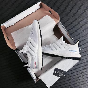 50% Hàng Chính Hãng Adidas Ultra Boost  Seoul 2020**