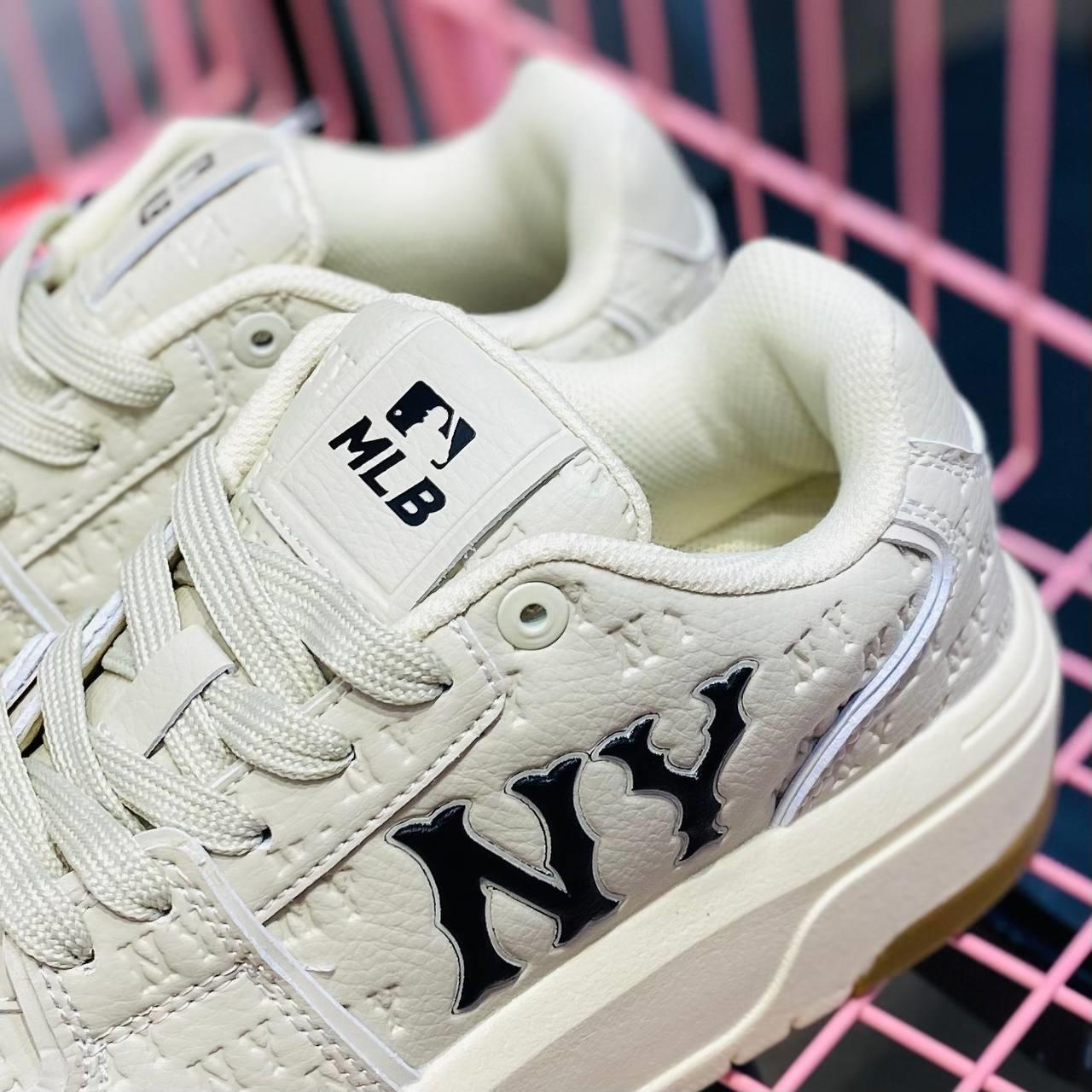 Giày thể thao, Balo thể thao, Nón thể thao, Thương hiệu giày nổi tiếng, Giày Adidas, Giày Nike, Balo Nike, Balo Adidas, Nón Nike, Nón Adidas