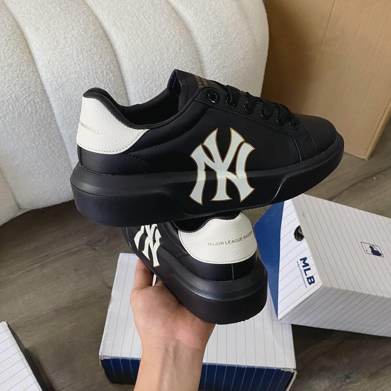 MLB, Shoes, Mlb Ateez Chunky High New York Yankees Shoes Black