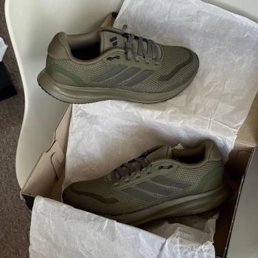 giày thể thao chính hãng, giày nike chính hãng, giày adidas chính hãng, giày newbalance chính hãng, giày converse chính hãng, giày puma chính hãng, giày vans chính hãng, giày asics chính hãng, giày everlast chính hãng, nước hoa chính hãng, ba lô, dép, dép quai ngang