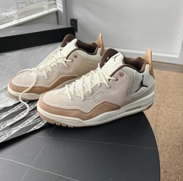 送料込み 追跡あり NIKE Jordan Courtside 23 WE 