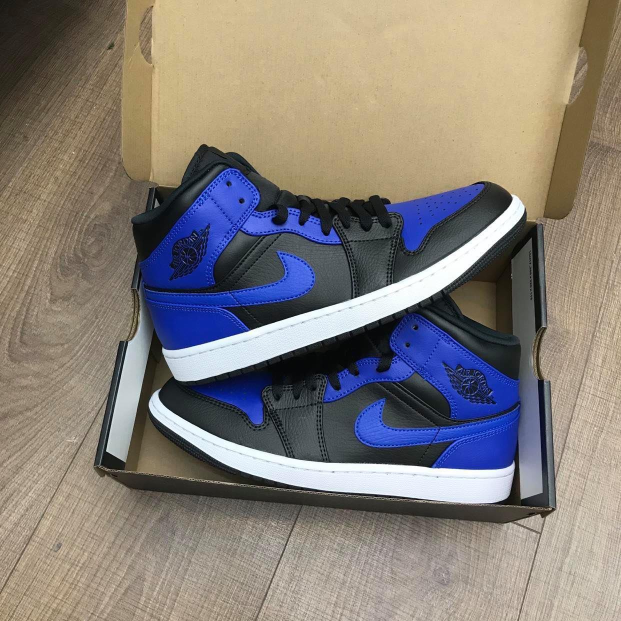 Hàng Chính Hãng Nike Jordan 1 Mid Hyper Royal 2021** 554724 077