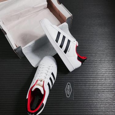 50% Hàng Chính Hãng Adidas Superstar Valentines Day White 2021** 50% Hàng Chính Hãng Adidas Superstar Valentines Day White 2021**