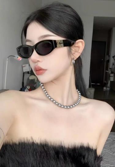 Kính Miu Miu Sunglasses ''Black'' [SMU 11W 1AB5S0] - Image 1