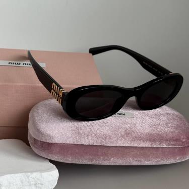 Kính Miu Miu Sunglasses ''Black'' [SMU 06Z 1AB5S0]