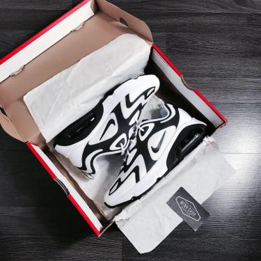 MAX HEAT Hàng Chính Hãng Nike Air Max 200 White/Black 2021** AQ2568 104 MAX HEAT Hàng Chính Hãng Nike Air Max 200 White/Black 2021** AQ2568 104
