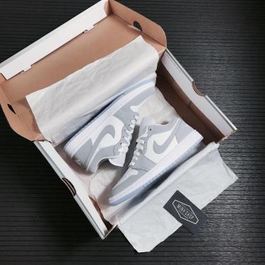 Hàng Chính Hãng Nike Air Jordan 1 Low White/Grey 2021** Hàng Chính Hãng Nike Air Jordan 1 Low White/Grey 2021**