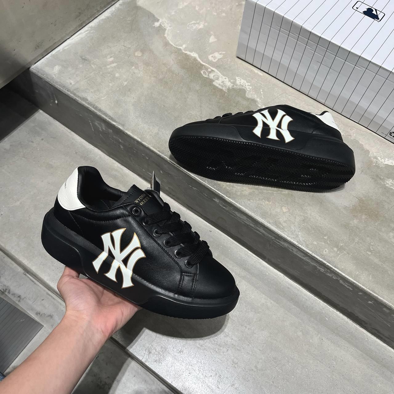 Mua Giày MLB Chunky High New York Yankees Black Màu Đen Size 240 - MLB -  Mua tại Vua Hàng Hiệu h029904