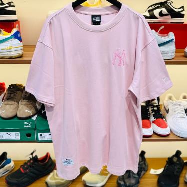 Áo Thun New Era - [Unisex] Back Monogram NY Logo T-Shirt Pink 15488832