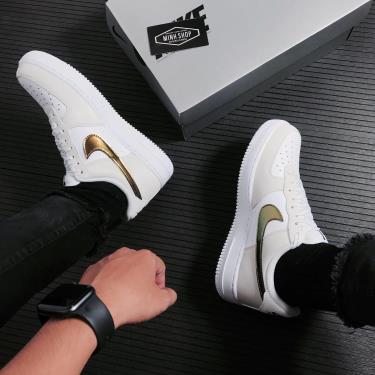 Giày Nike Air Force 1 '07 LV8 Metallic Summit White [DC9029 100]