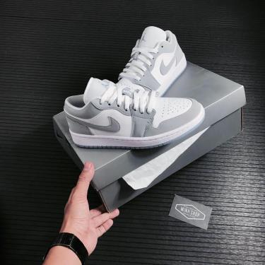 Hàng Chính Hãng Nike Air Jordan 1 Low White/Grey 2021** Hàng Chính Hãng Nike Air Jordan 1 Low White/Grey 2021**