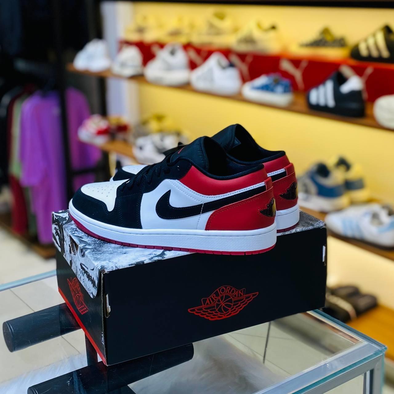 Giày thể thao, Balo thể thao, Nón thể thao, Thương hiệu giày nổi tiếng, Giày Adidas, Giày Nike, Balo Nike, Balo Adidas, Nón Nike, Nón Adidas