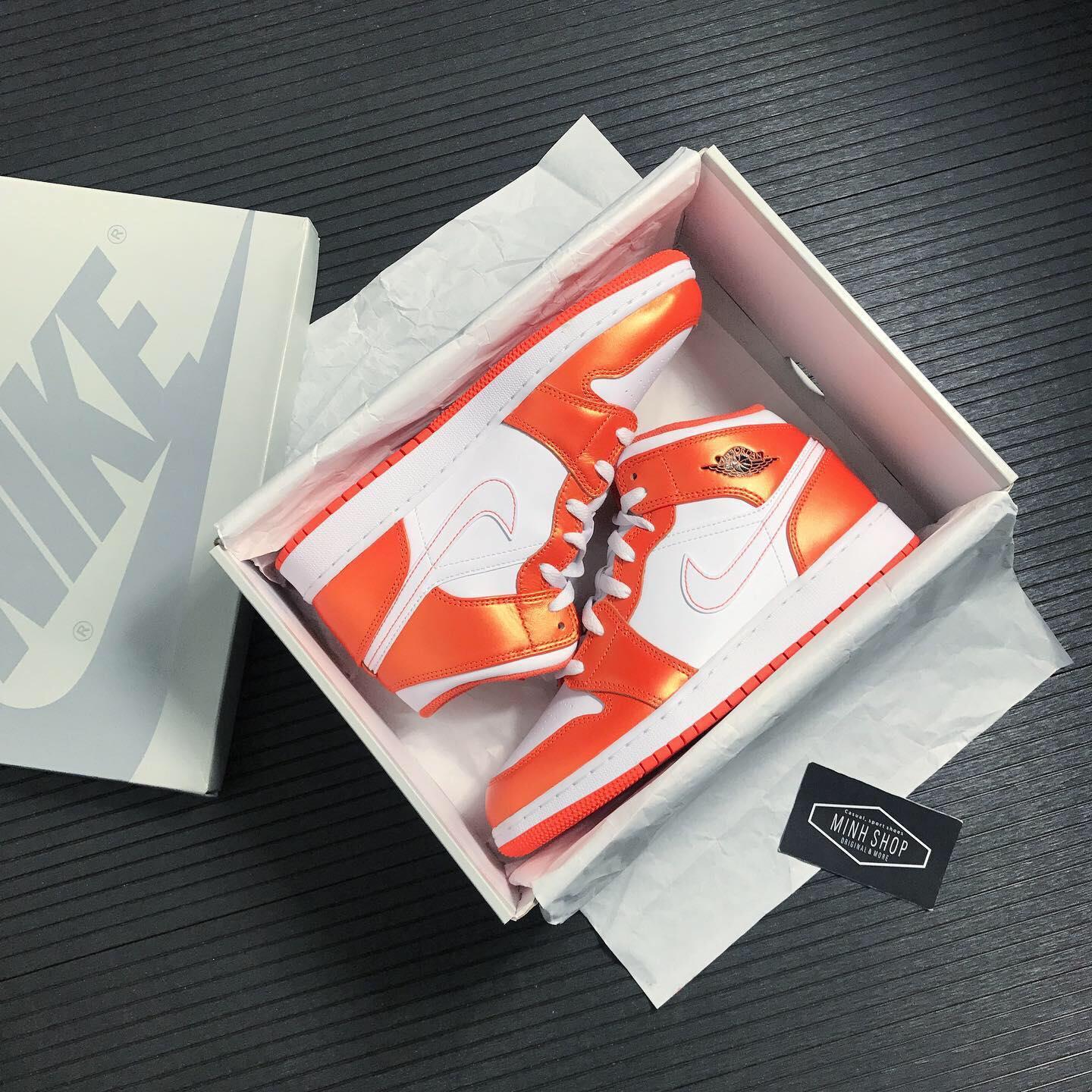 Minhshop.vn - Giày Nike Air Jordan 1 Mid GS White Orange [DM4228-800]