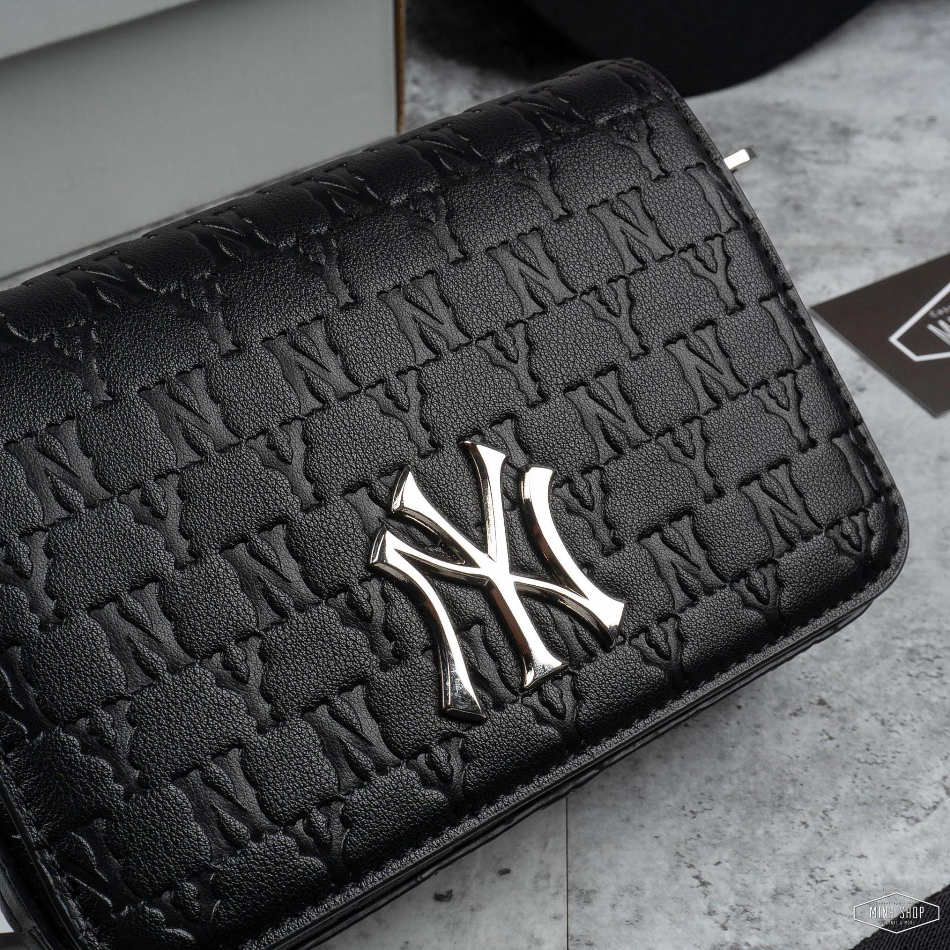  Túi MLB Mini Monogram Hoodie bag New York Yankees