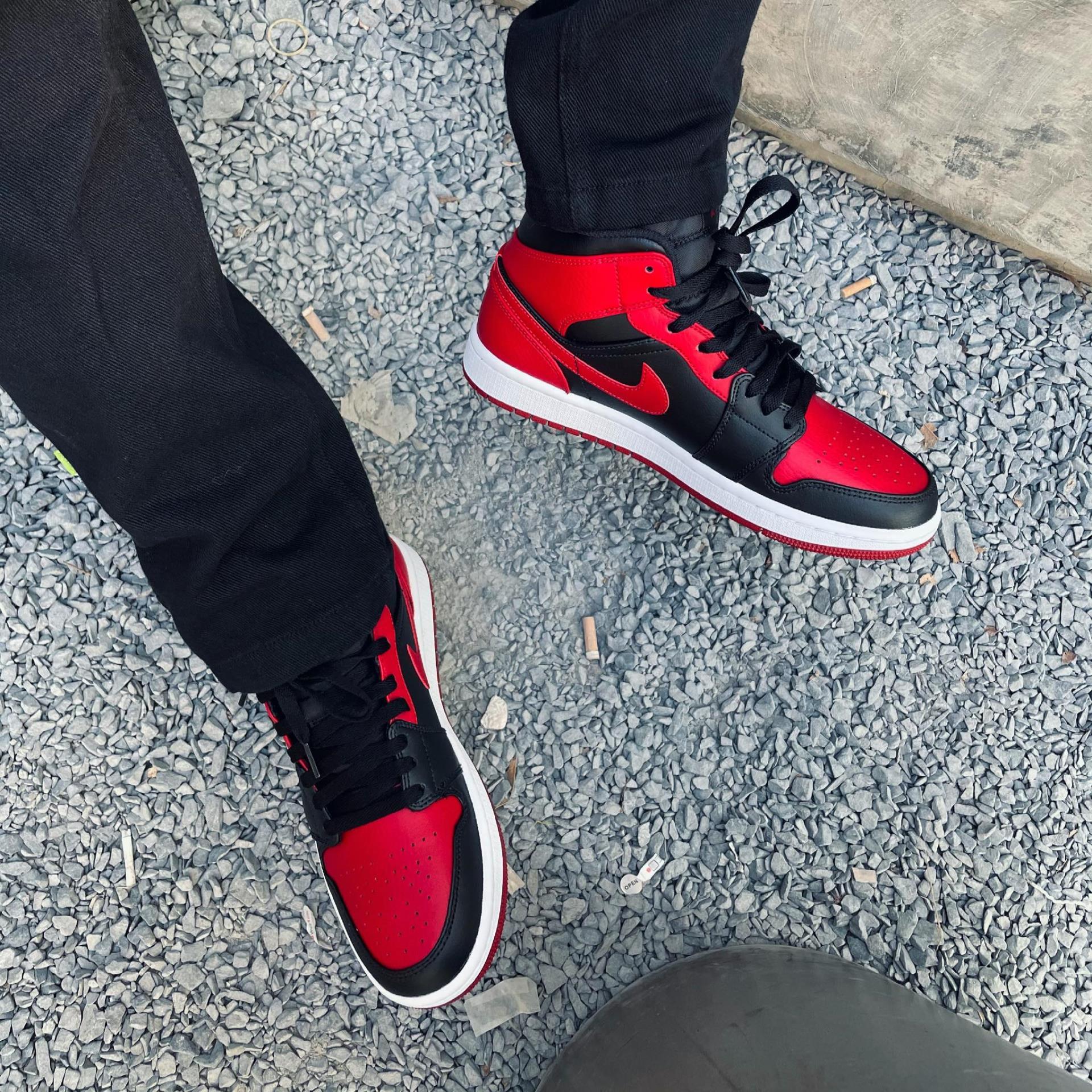 Sneakers Jordan Reverse Banned On Feet Jordan Nike Air Tag - Main Image