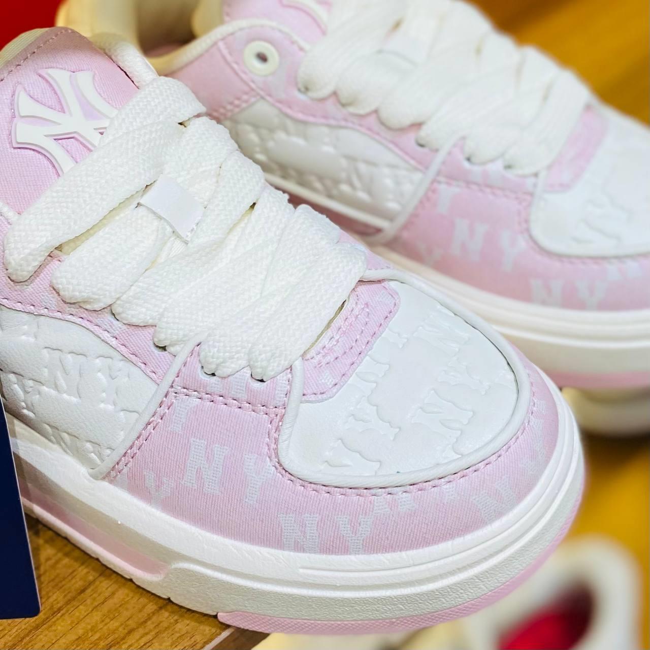 Giày thể thao, Balo thể thao, Nón thể thao, Thương hiệu giày nổi tiếng, Giày Adidas, Giày Nike, Balo Nike, Balo Adidas, Nón Nike, Nón Adidas