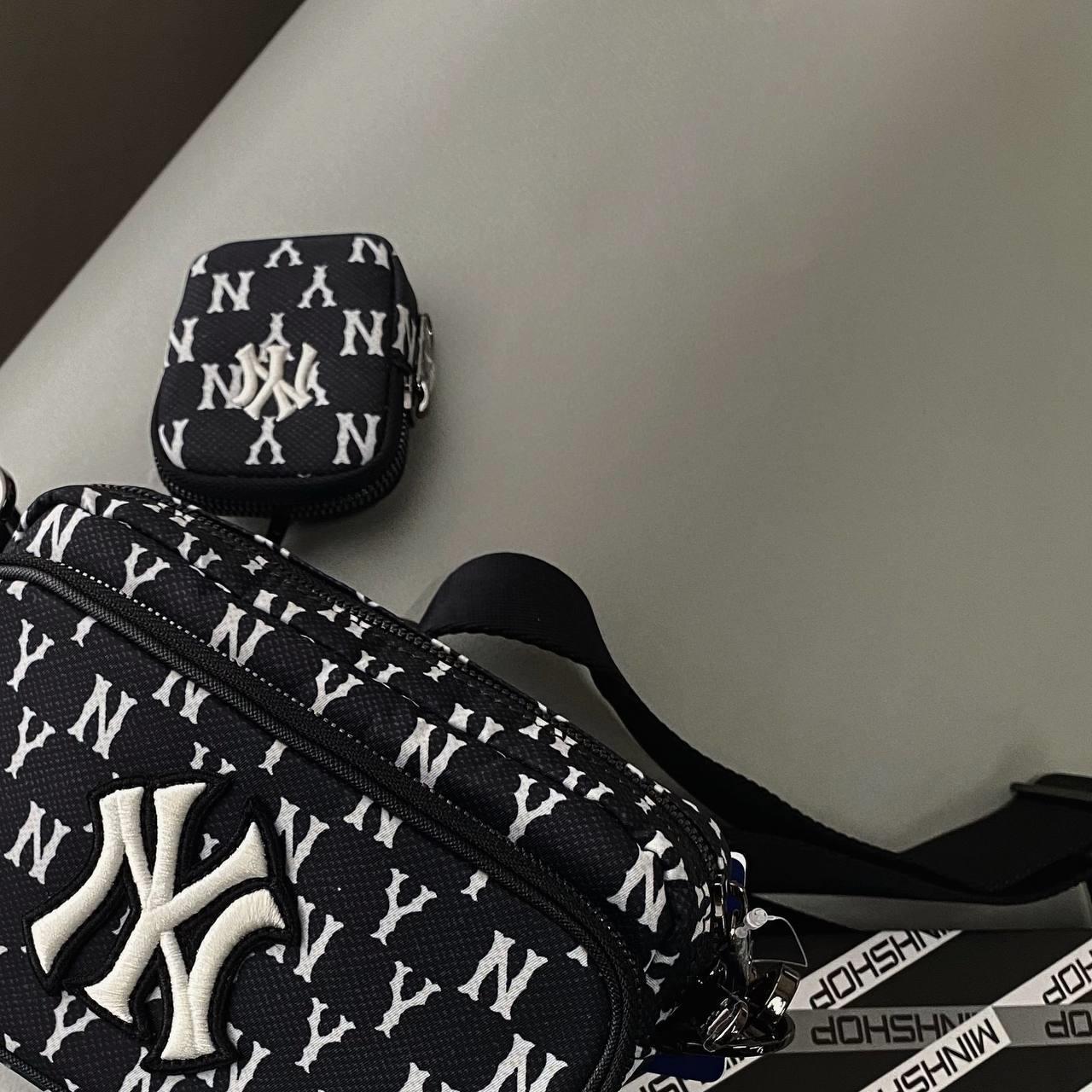 MLB JACQUARD MONOGRAM MINI CROSS BAG NEW YORK YANKEES