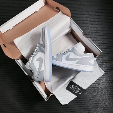 Hàng Chính Hãng Nike Air Jordan 1 Low White/Grey 2021** Hàng Chính Hãng Nike Air Jordan 1 Low White/Grey 2021**