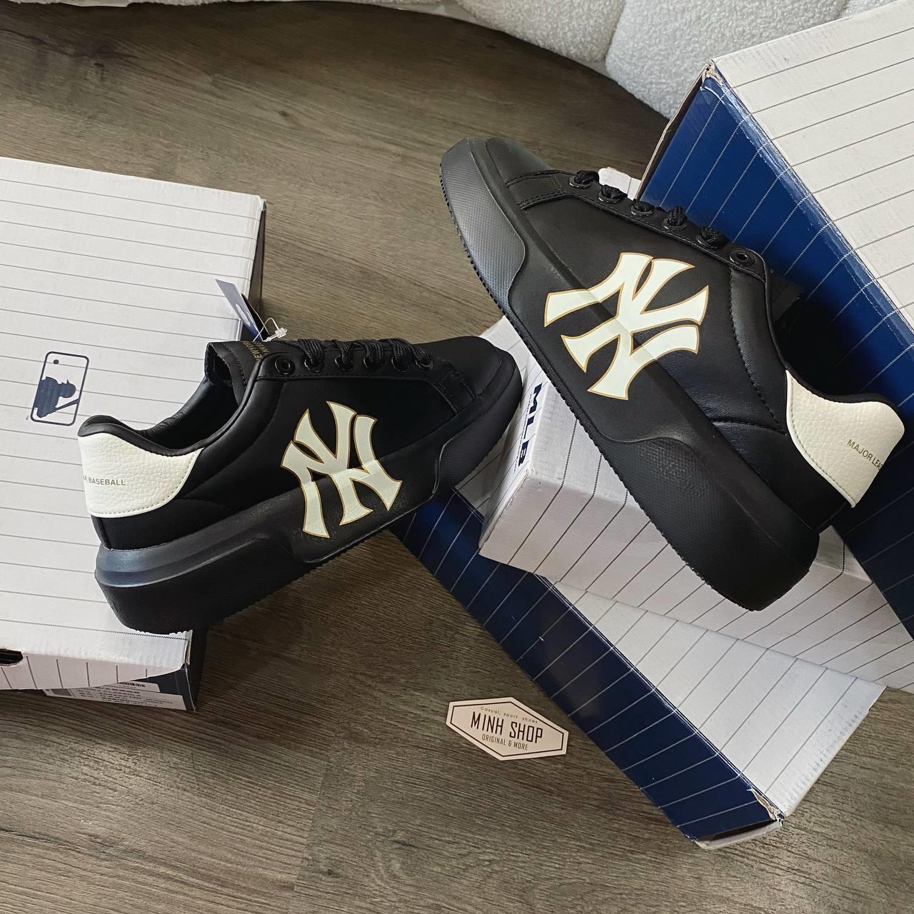 MLB Chunky Classic New York Yankees Shoes Black 3ASXXA11N-50BKS -  ShopperBoard