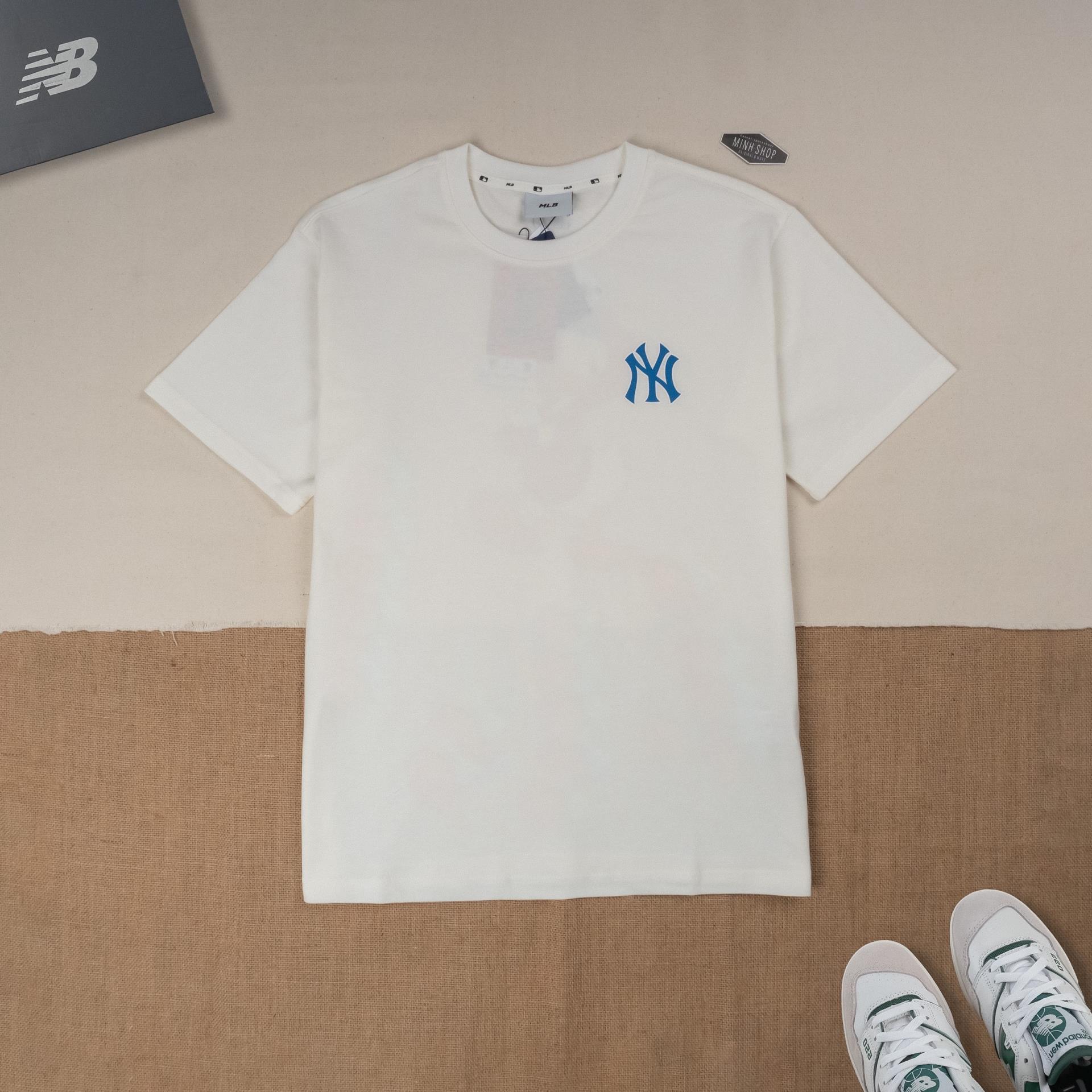 MLB x Disney - Overfit Short Sleeve T-Shirt - Mickey Mouse - PREORDER New York Yankees / L