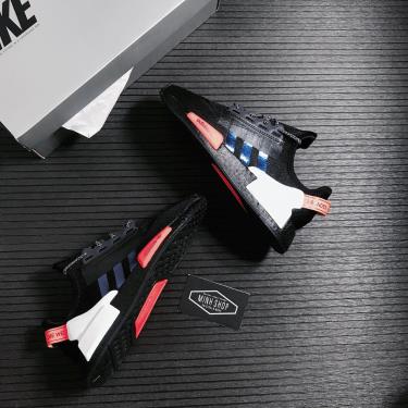 Giày AdidasNMD R1 V2 Core Black/Signal Coral ** [FY3523]