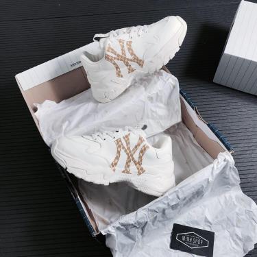 Hàng Chính Hãng MLB Big Ball Chunky Monogram LT New York 2020** Hàng Chính Hãng MLB Big Ball Chunky Monogram LT New York 2020**
