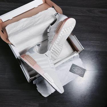 Hàng Chính Hãng Adidas NMD_R1 'Grey Gold' 2020** Hàng Chính Hãng Adidas NMD_R1 'Grey Gold' 2020**