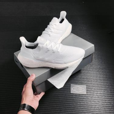 Những Mẫu Giày Adidas Ultra Boost Được Yêu Thích Những Mẫu Giày Adidas Ultra Boost Được Yêu Thích