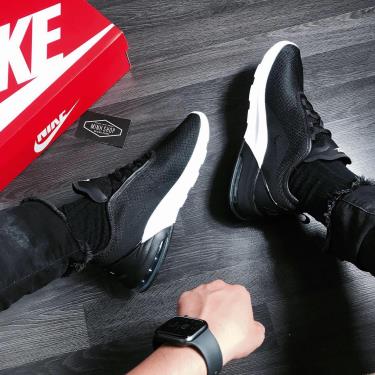Hàng Chính Hãng Nike Air Max Motion 2 Black/White 2020**