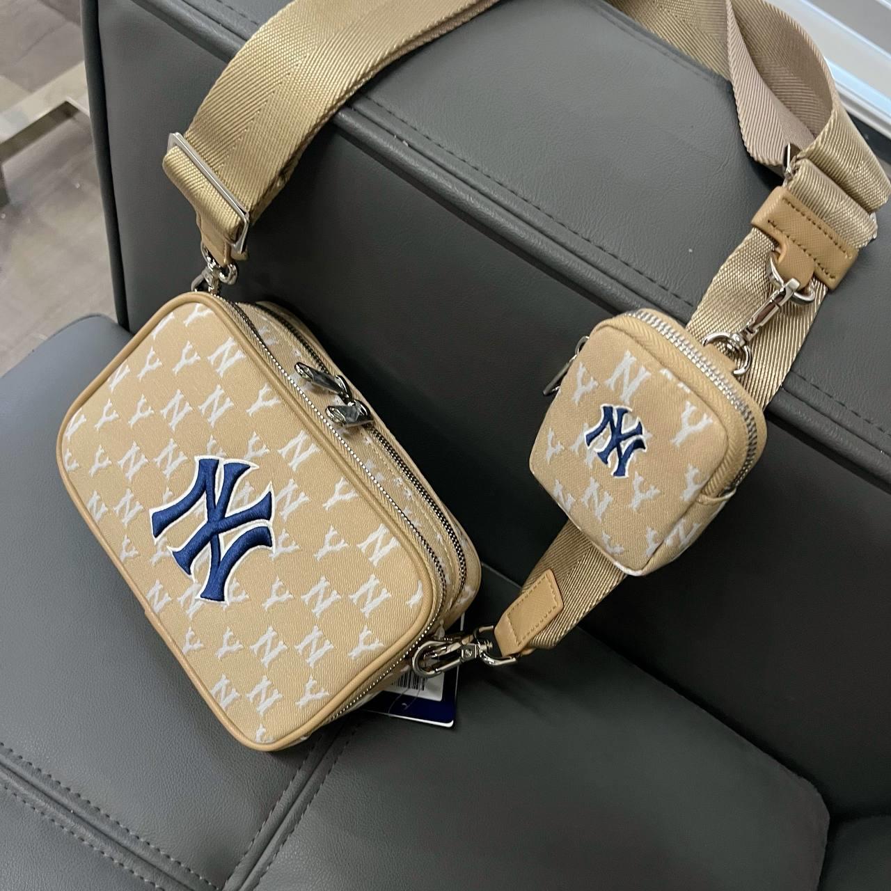 Túi MLB Monogram Jacquard Mini Crossbody Bag New York Yankees 3ACRS022 