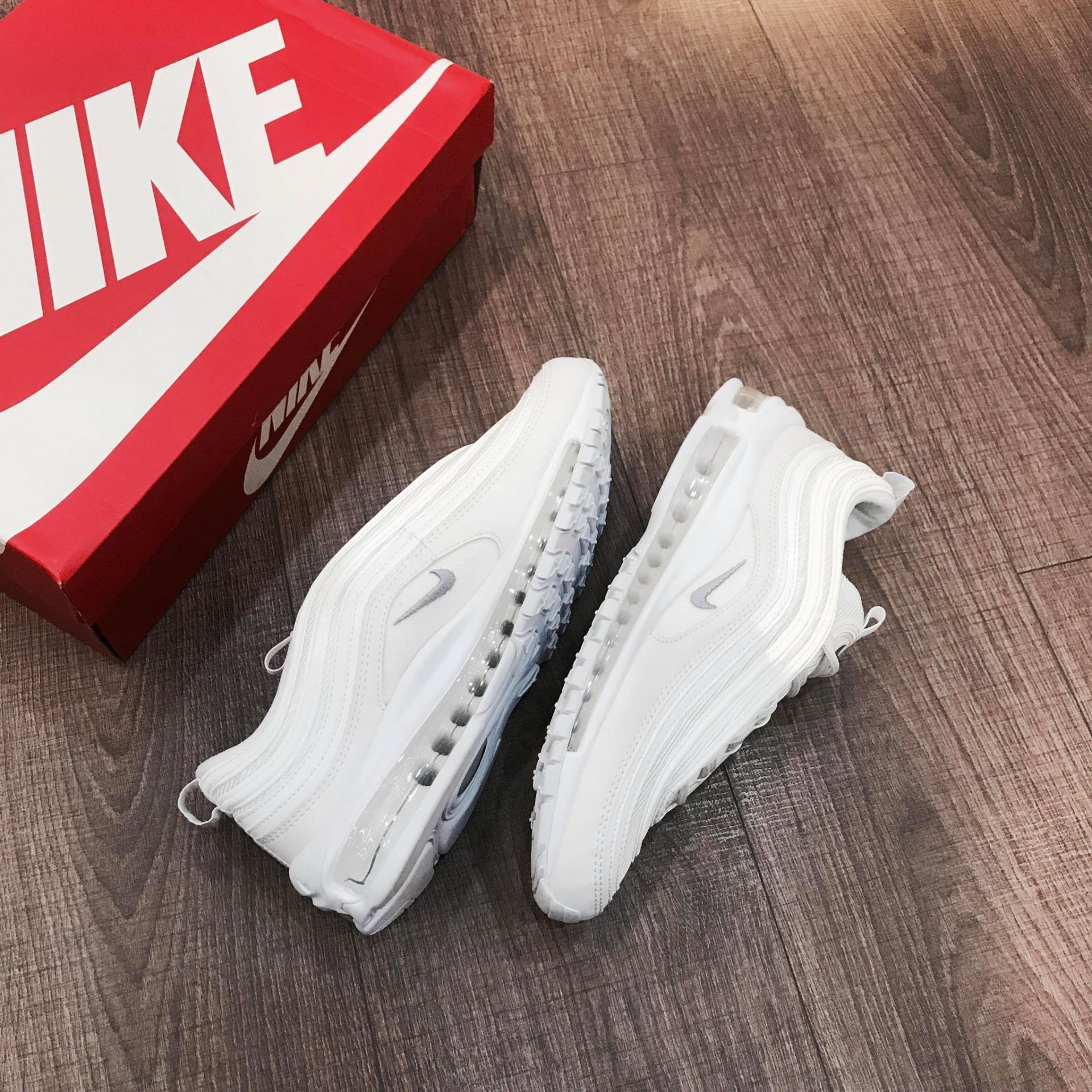 Air max 97 hotsell ultra 17 triple white