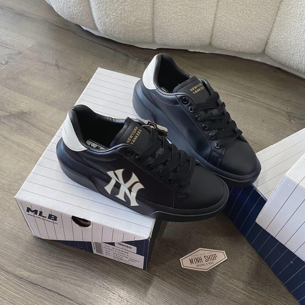 MLB Chunky Classic New York Yankees Shoes Sneakers Black 3ASXXA11N