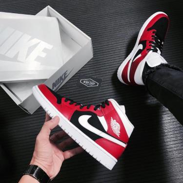 🆘 NEW 🆘 Hàng Chính Hãng Nike Jordan 1 Mid Gym Red Black 2021** BQ6472 601 new-hang-chinh-hang-nike-jordan-1-mid-gym-red-black-2021-bq6472-601