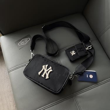 MLB กระเป๋าสะพาย NYLON METAL LOGO UNISEX ACCESSORY UNISEX CROSSBODY BAG  3ACRM021N 50BKS NEW YORK YANKEES BLACK