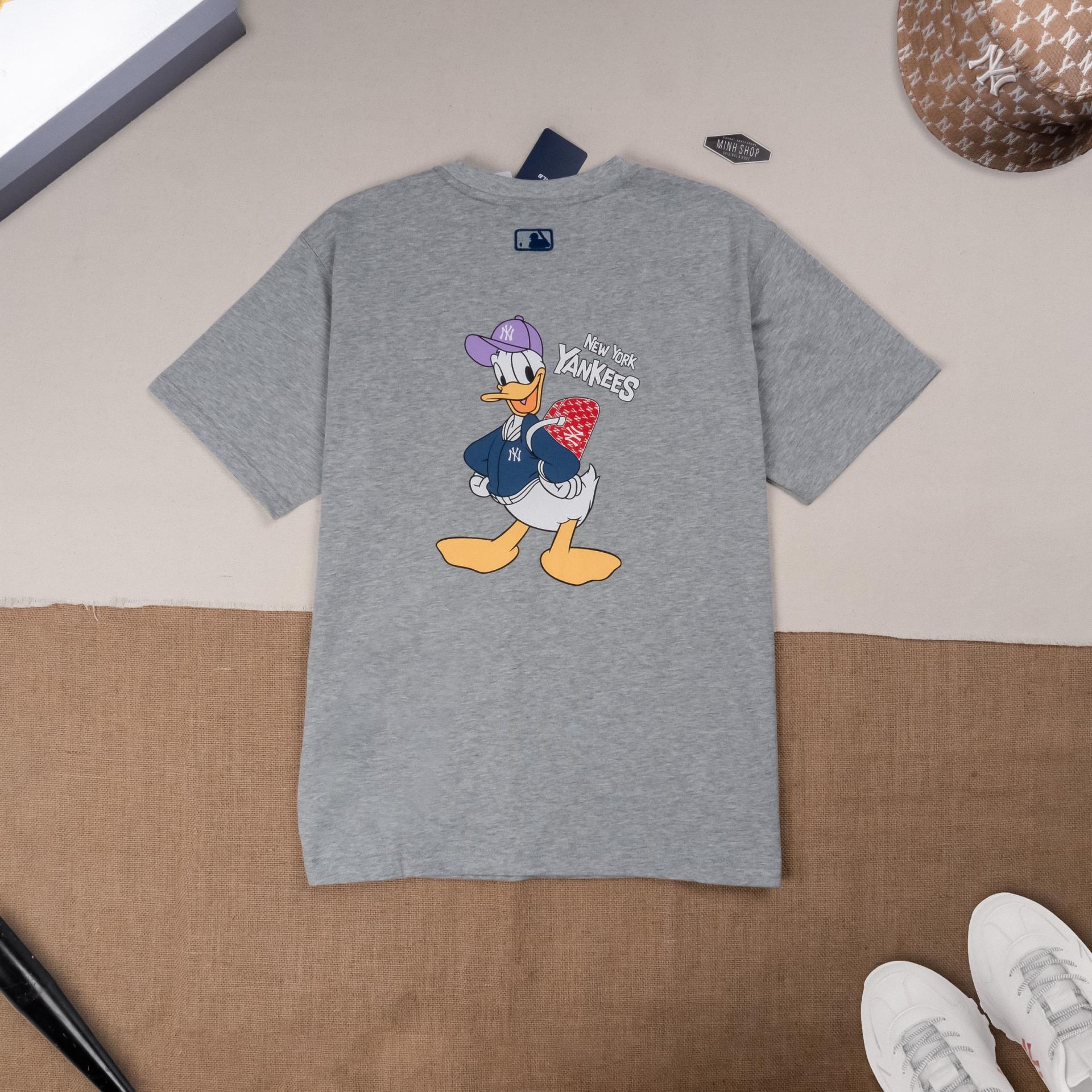 MLB x Disney - Overfit Short Sleeve T-Shirt - Mickey Mouse - PREORDER New York Yankees / L