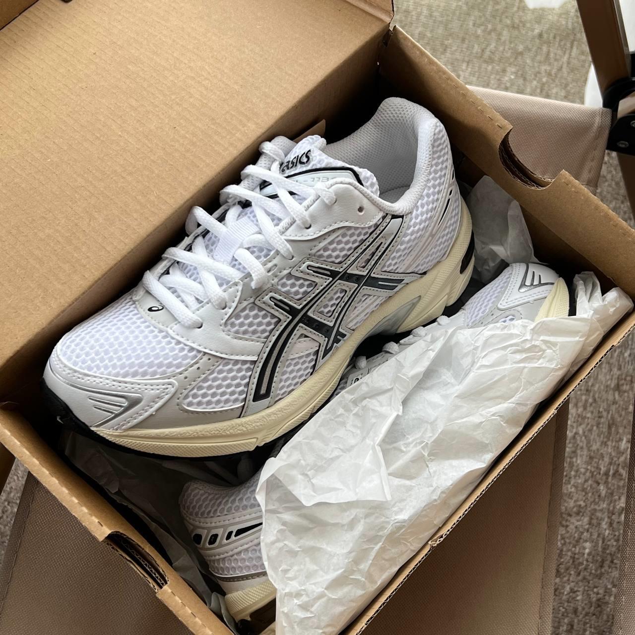 giày thể thao chính hãng, giày nike chính hãng, giày adidas chính hãng, giày newbalance chính hãng, giày converse chính hãng, giày puma chính hãng, giày vans chính hãng, giày asics chính hãng, giày everlast chính hãng, nước hoa chính hãng, ba lô, dép, dép quai ngang