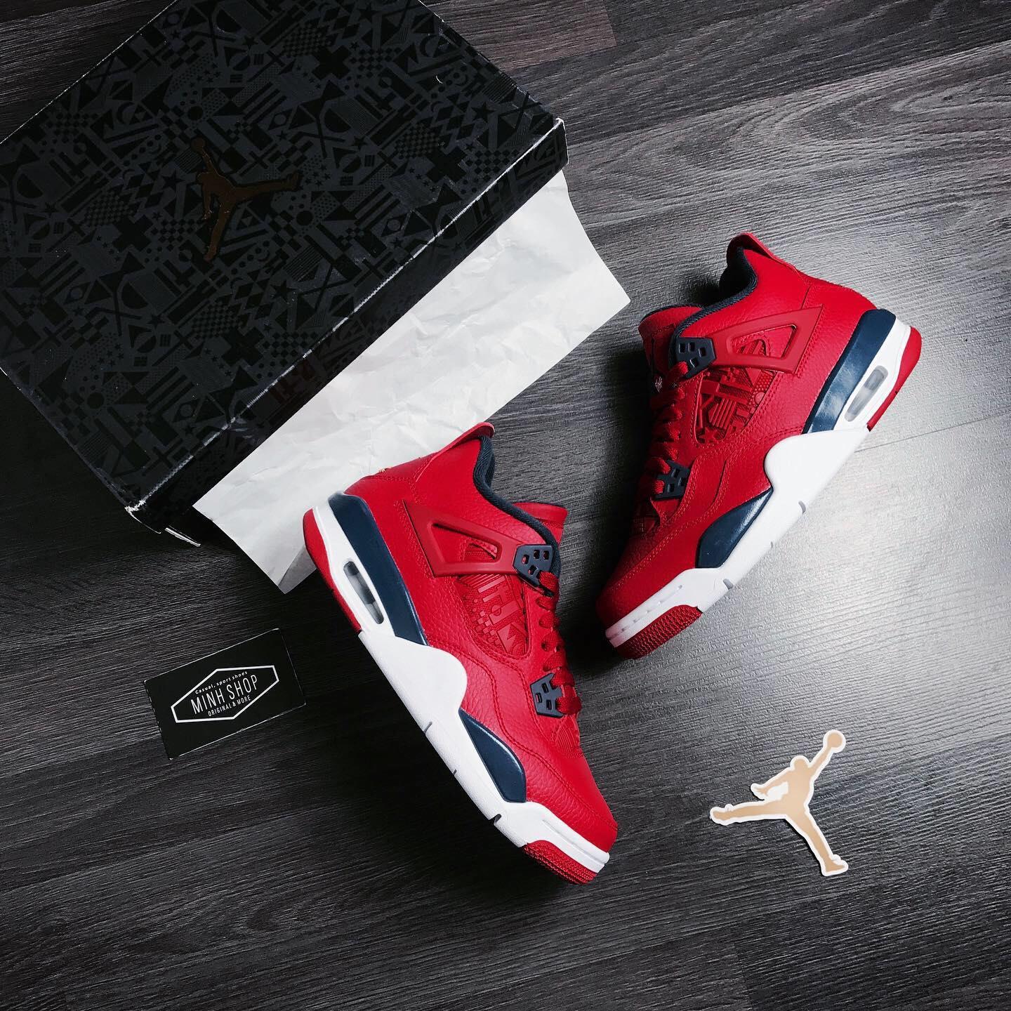 Grade School Nike Air Jordan Retro 4 