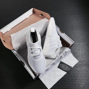 Giày Adidas NMD R1 'Triple White' ** [FY9384]