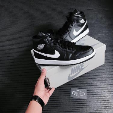 Giày Nike Air Jordan 1 Mid 'Black White' ** [BQ6472-011]