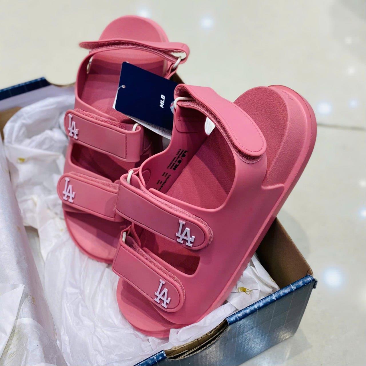 Giày thể thao, Balo thể thao, Nón thể thao, Thương hiệu giày nổi tiếng, Giày Adidas, Giày Nike, Balo Nike, Balo Adidas, Nón Nike, Nón Adidas