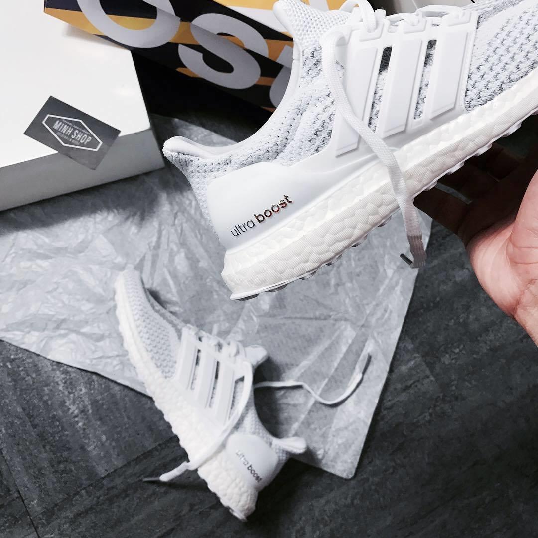 Ultra boost 2.0 triple clearance white giá