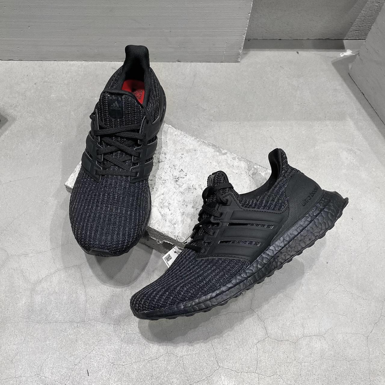 Adidas ultra boost 4.0 triple black giá sale