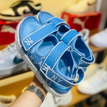 MLB - Giày sandals unisex đế thấp Chunky Liner Monogram