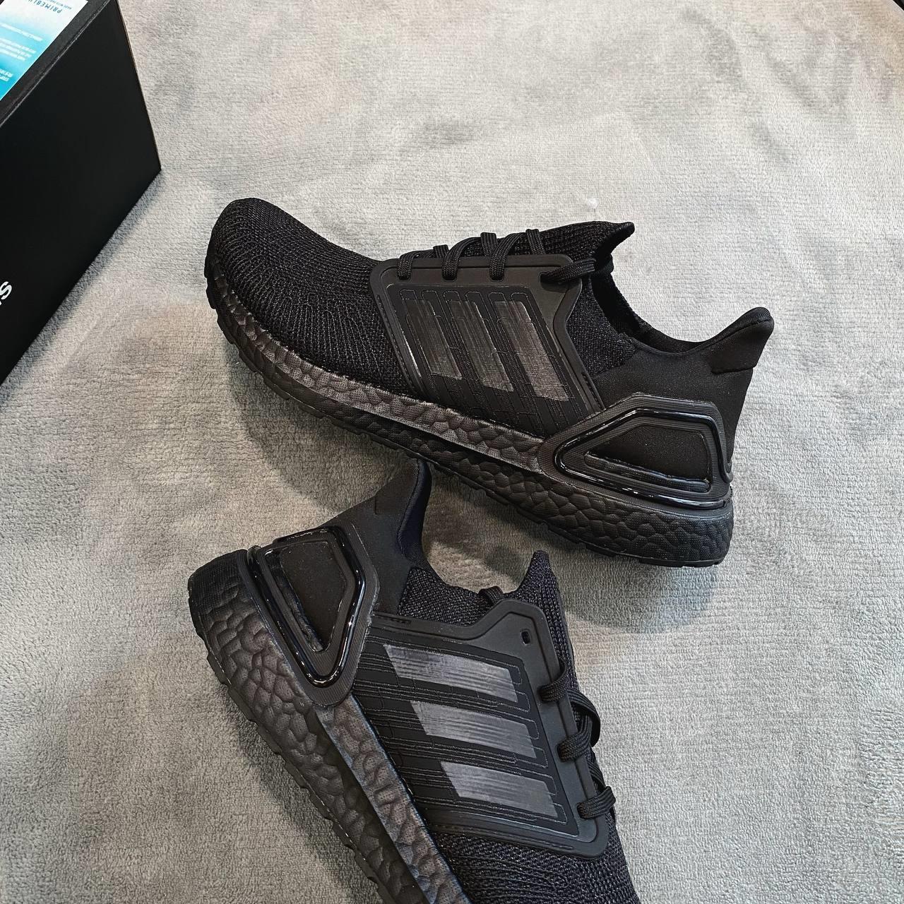 Giày adidas ultra 2025 boost triple black