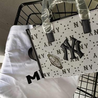 ✓แท้💯% Mlb Monogram Diamond Jacquard Tote Bag สีเทา