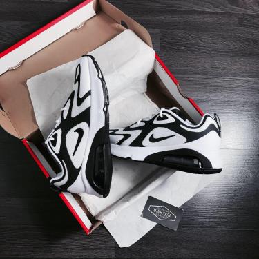 MAX HEAT Hàng Chính Hãng Nike Air Max 200 White/Black 2021** AQ2568 104 MAX HEAT Hàng Chính Hãng Nike Air Max 200 White/Black 2021** AQ2568 104