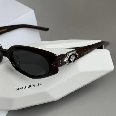 Kính Gentle Monster Ruvy Van BR3