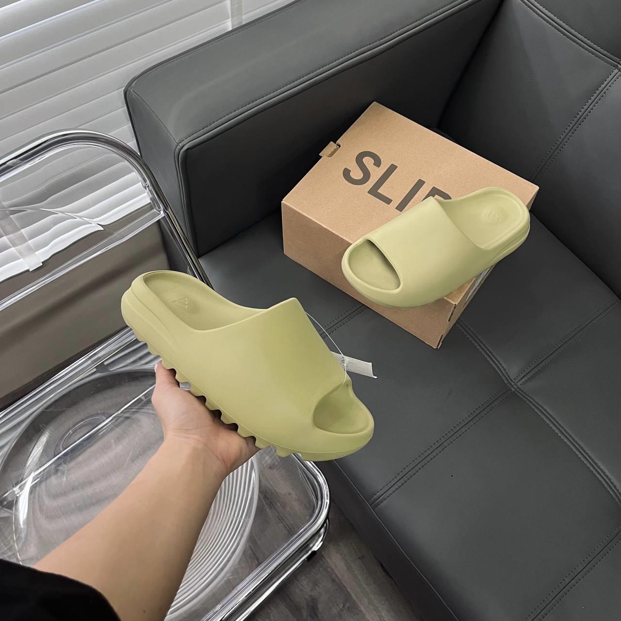 28.5 adidas YEEZY Slide Resin イージー スライド-