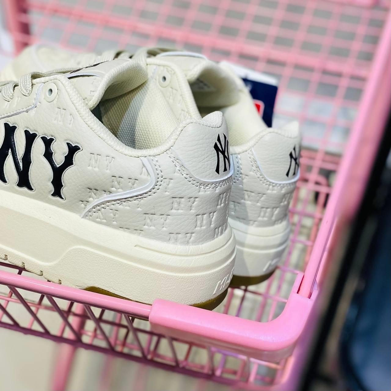 Giày thể thao, Balo thể thao, Nón thể thao, Thương hiệu giày nổi tiếng, Giày Adidas, Giày Nike, Balo Nike, Balo Adidas, Nón Nike, Nón Adidas